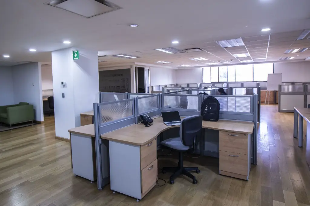 250703 MP PISO 2 EN RENTA ( ESTACIONES DE TRABAJO )_4.webp